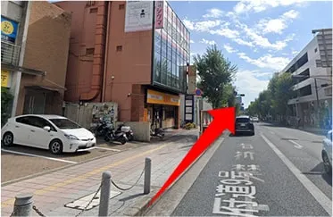 あとはひたすら真っ直ぐお進みください。